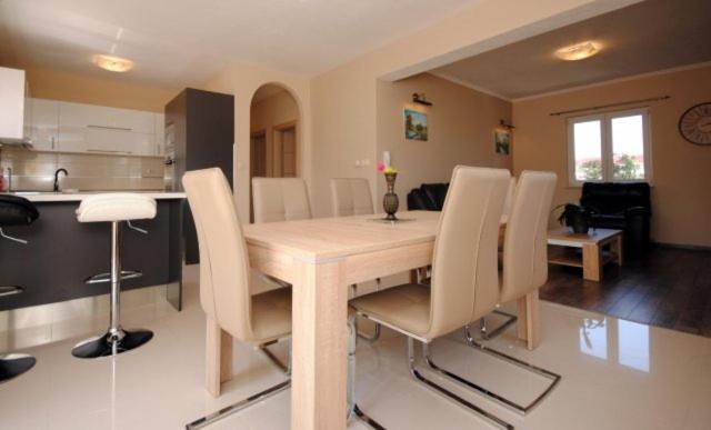 Villa Guliver Slatine Dış mekan fotoğraf